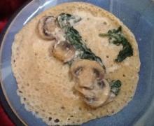 mushroom and spinach crepe